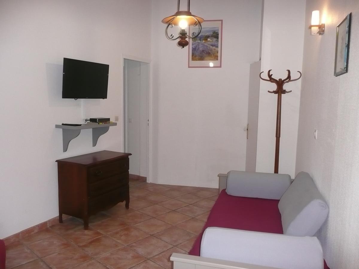 la Soleiade Gites 2à4 pers au Lac de Saint-Cassien proximité Cannes Mandelieu la Napoule Frejus St Raphael Montauroux Exterior foto